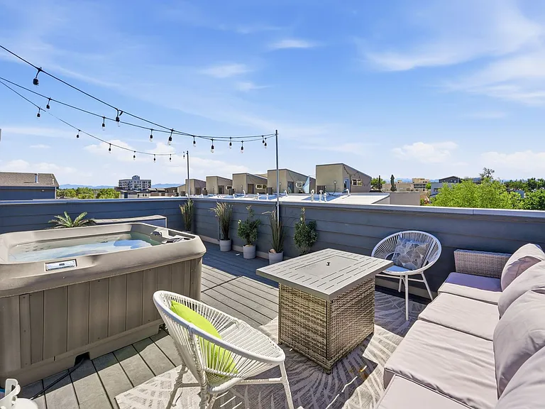 1731 Irving St #105 — Photo 53