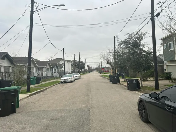 4413 Hershe St #A, Houston, TX 77020