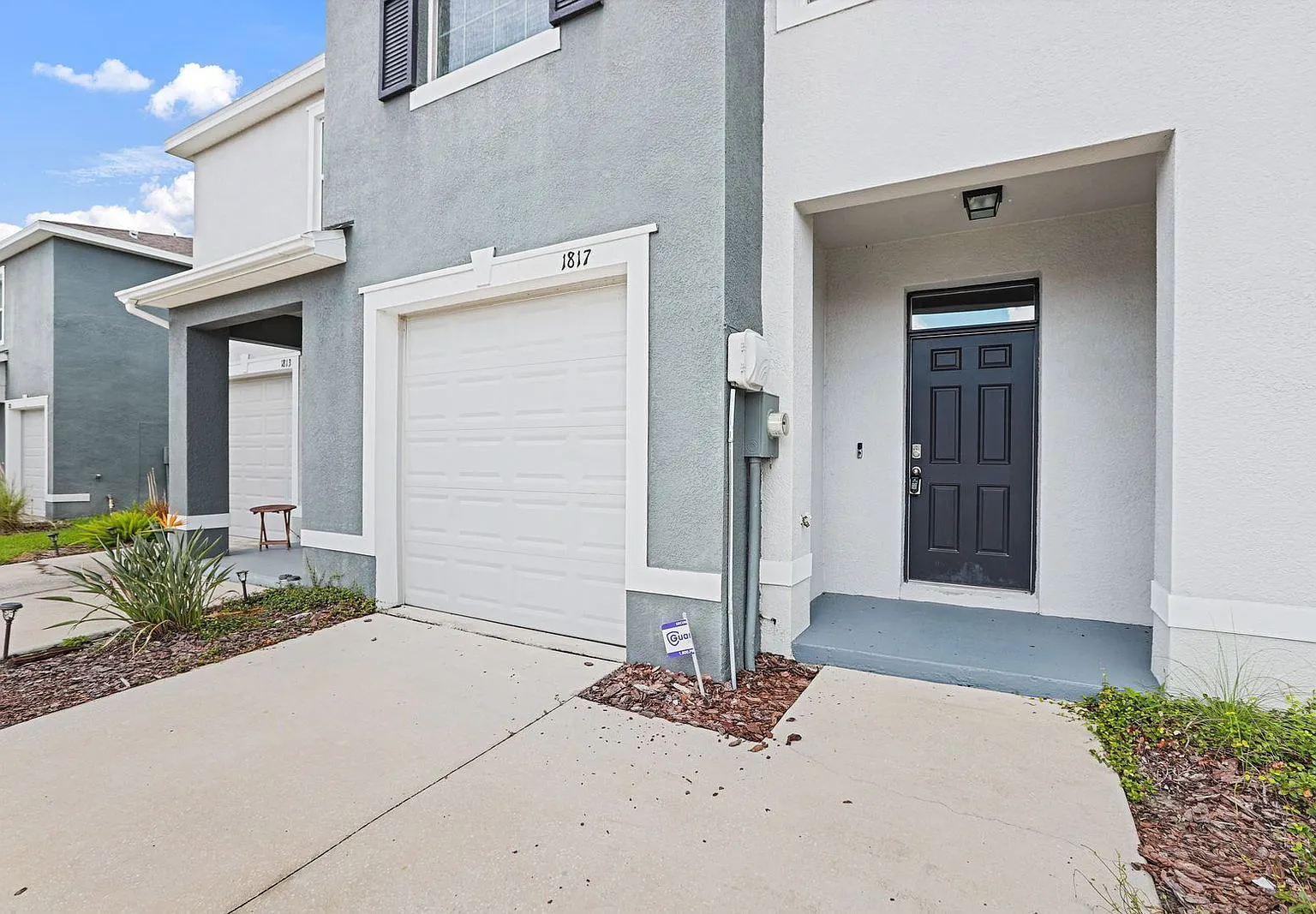 3 bed, 2.5 bath, 1673 sqft, $2,200 — Photo 3