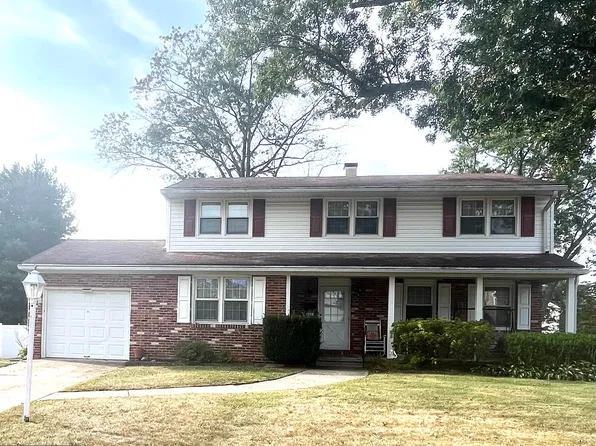 131 Dumas Rd, Cherry Hill, NJ 08003