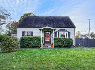 1 Washington Rd, Hamden, CT 06518