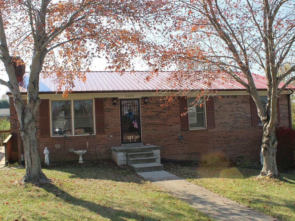 1st image of 2225 Woodford Dr