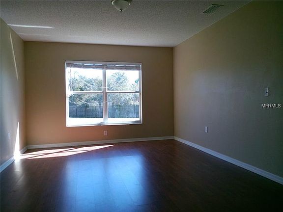 2nd image of 2865 Saxon Ct