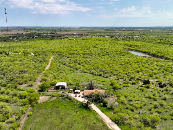 2675 Fm 465, Seguin, TX 78155