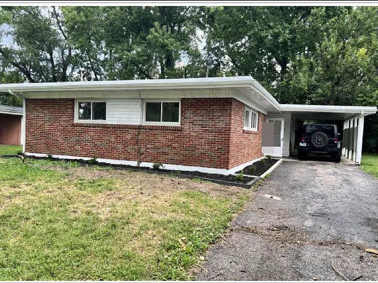 8431 January Ave — Photo 1