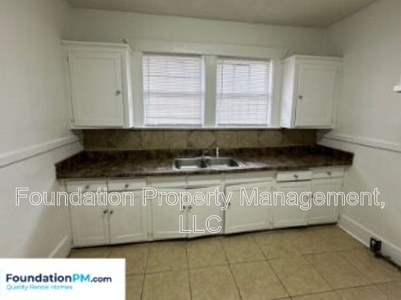 3rd image of 914 Garland St