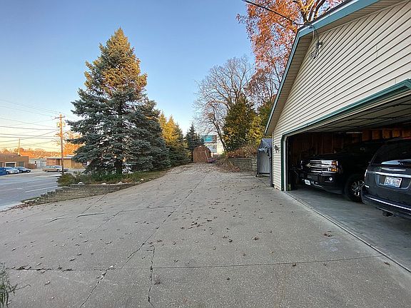 Garage and parking 