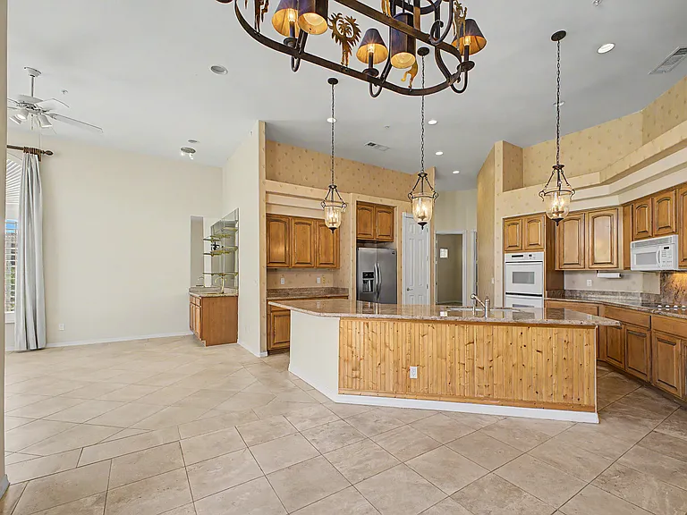 15631 N Sunridge Dr #A — Photo 37