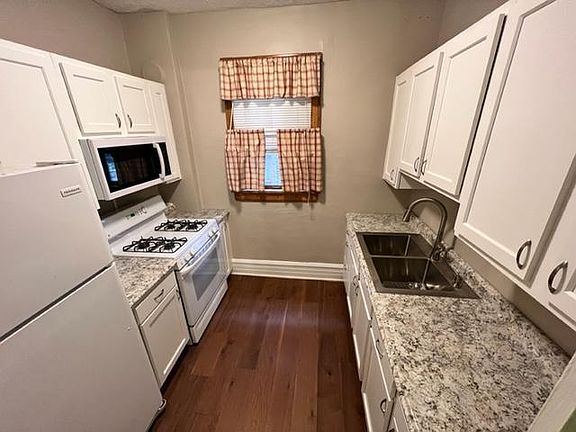 4th image of 73 S Highland Ave #2
