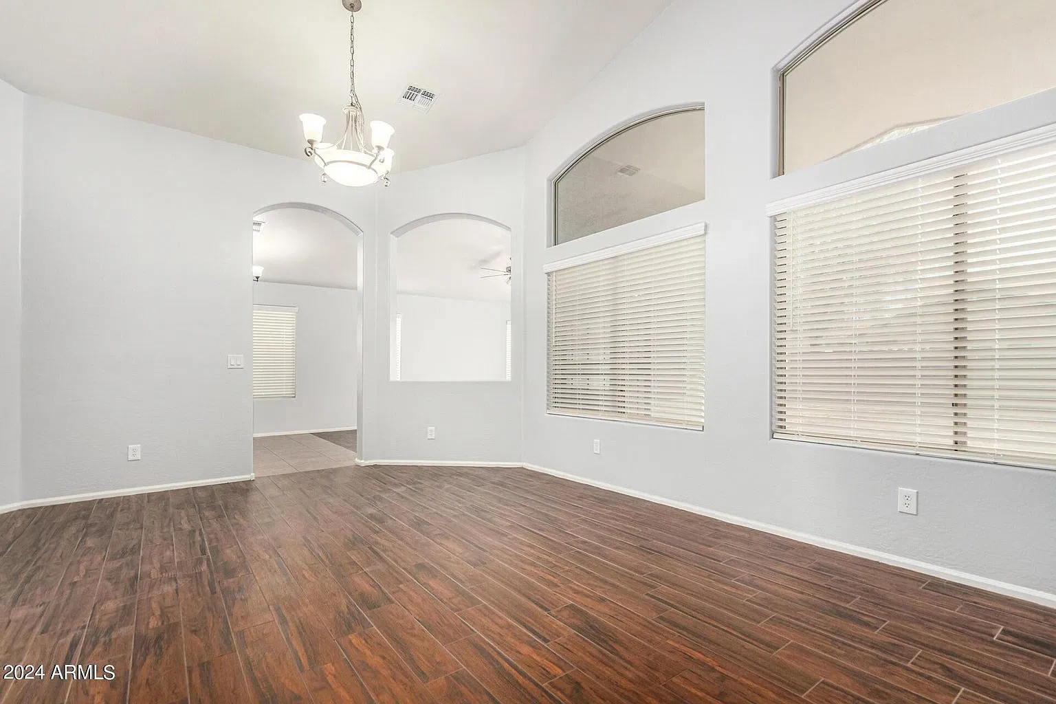 3 bed, 1910 sqft, $1,695 — Photo 1