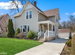 12 S Edison Ave, Elgin, IL 60123