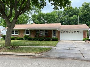 3300 Glasgow Dr, Lansing, MI 48911