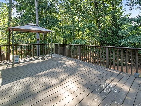 3rd image of 3531 Thunderwood Ln
