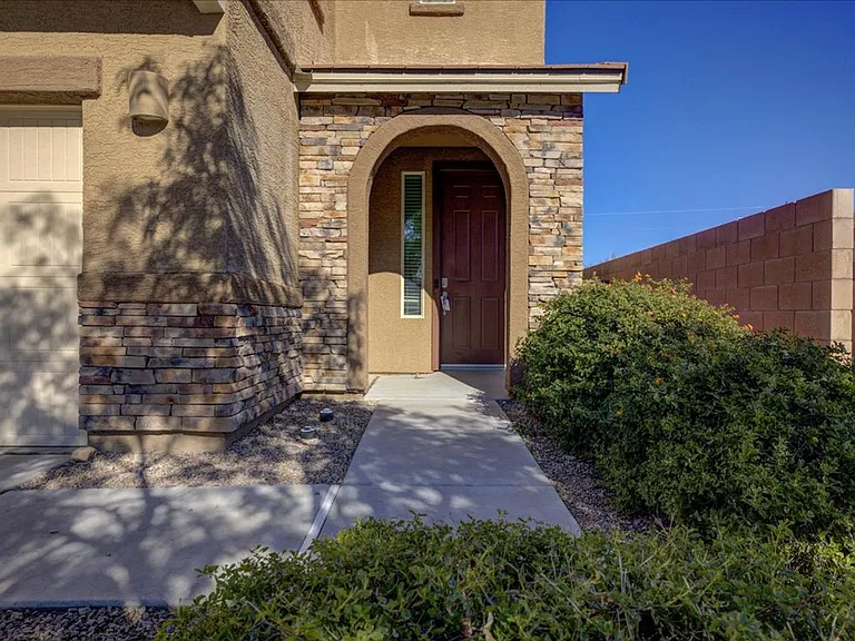 8011 S Dolphin Way — Photo 3