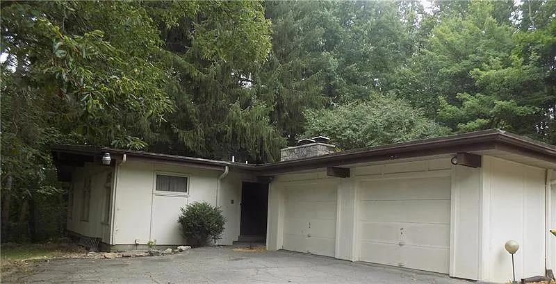250 Byron Rd photo 1