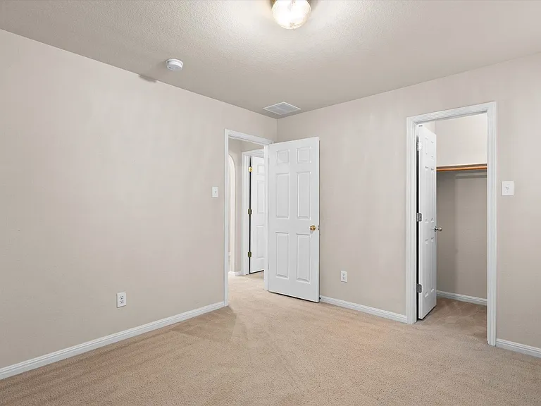1322 Tumbling River Dr — Photo 20