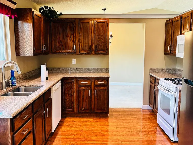 7710 Woody Creek Dr — Photo 4