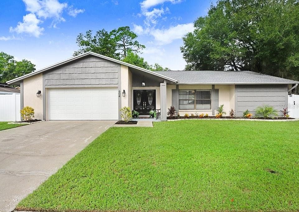 1st image of 604 Shady Nook Dr
