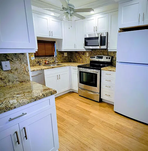 9411 N Hollybrook Lake Dr #209 Photo 1 9411 N Hollybrook Lake Dr #209 Photo 1