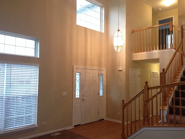 4 bed, 2.5 bath, 2270 sqft, $3,235 — Photo 4