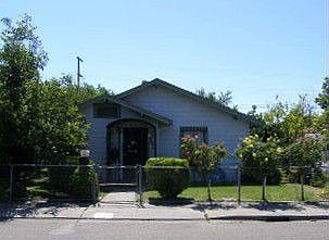 1st image of 555 Grattan Ave