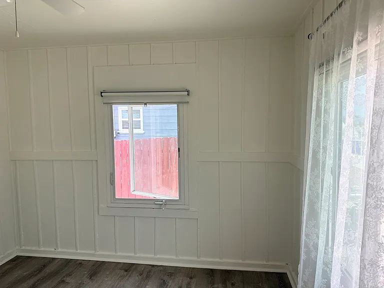 1718 Grove St — Photo 11