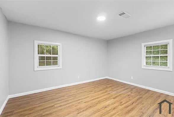 3846 Log Cabin Dr — Photo 16