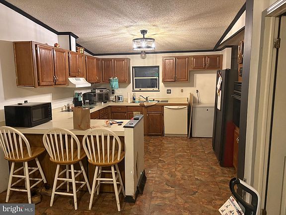 5th image of 824 Hawks Bridge Rd