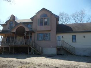 546 Blydenburgh Rd, Hauppauge, NY 11788