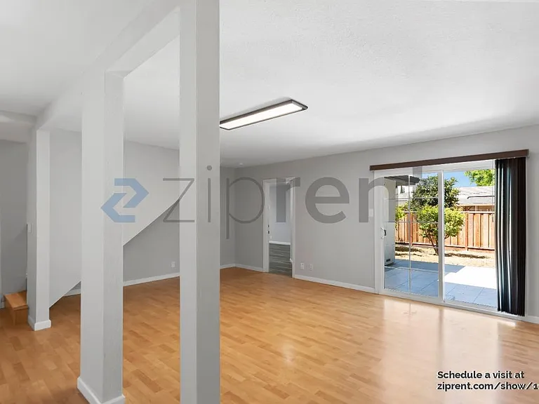 4726 Armour Dr — Photo 5