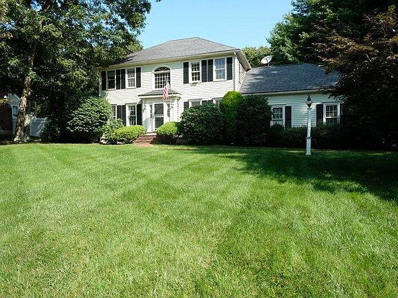 2nd image of 28 Ocean Hill Dr
