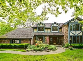 1009 Springhaven Dr, Libertyville, IL 60048