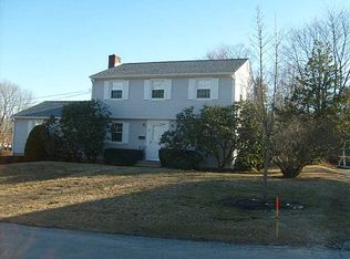 14 Peters Ln, West Warwick, RI 02893