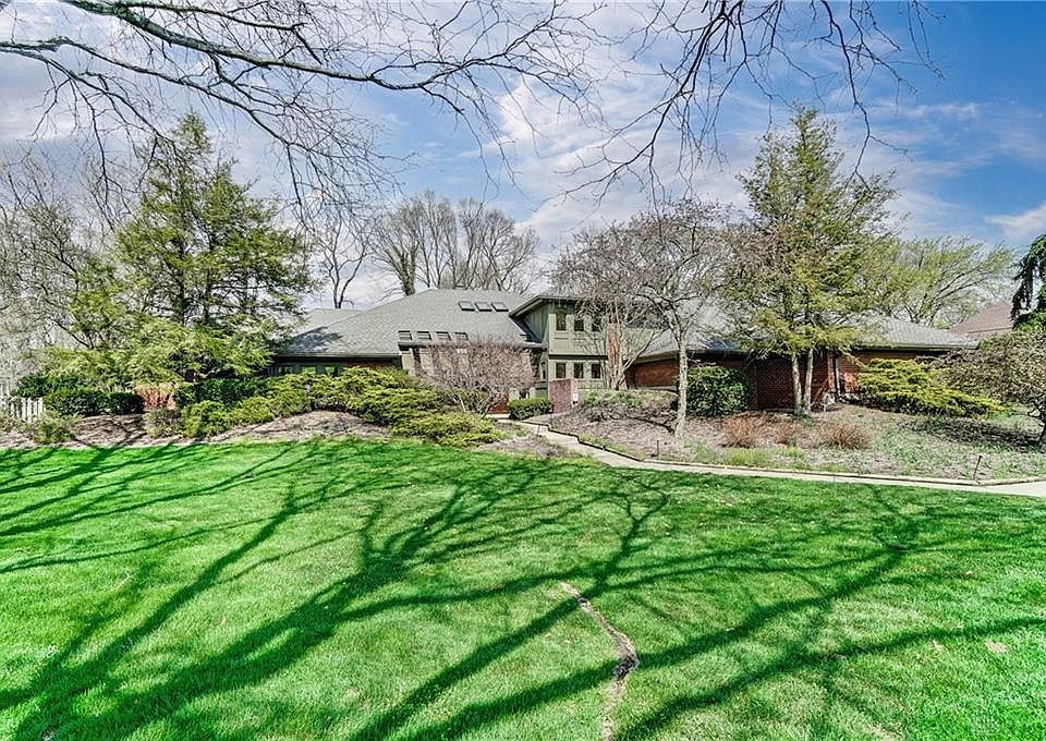 1st image of 5848 Batsford Dr