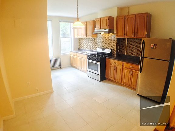 3rd image of 3080 44th St #1G