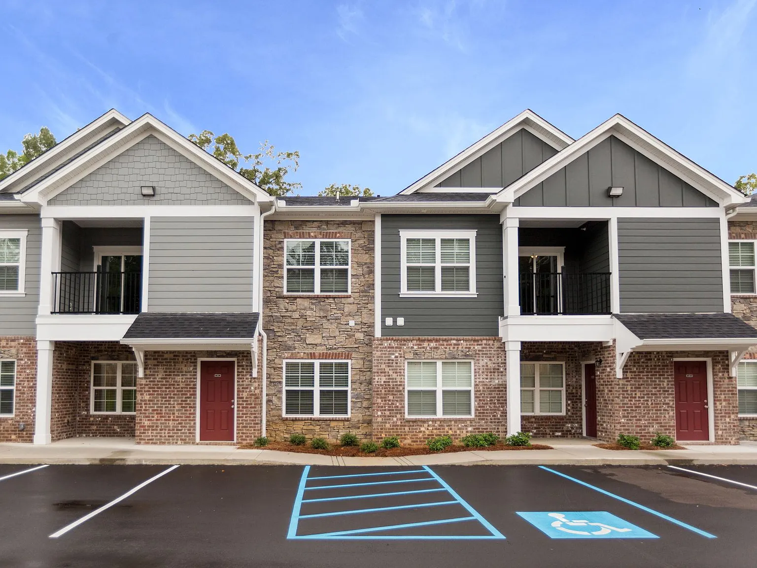 Oakwood Estates — Photo 2
