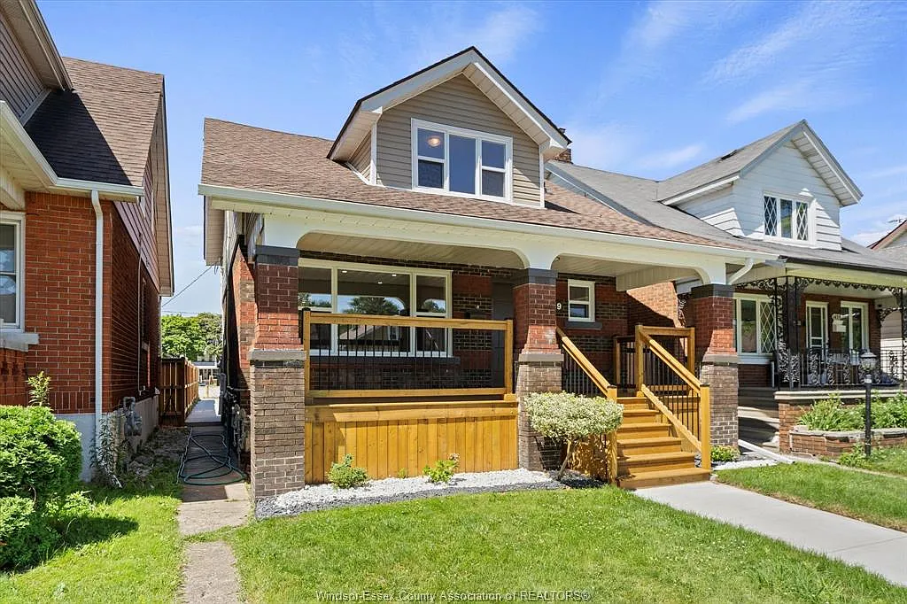 Building Photo - 1439 Benjamin Ave #2