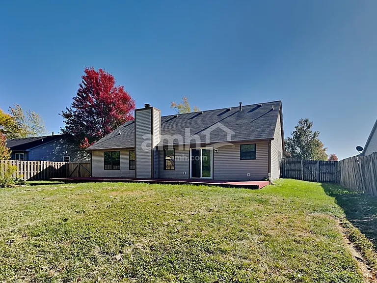 258 Longfellow Ln — Photo 22