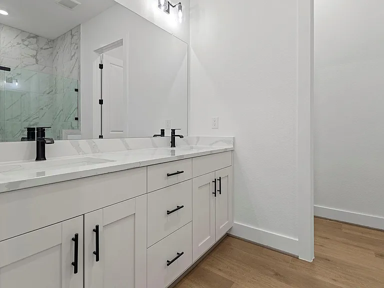 1911 Drover Ln — Photo 16
