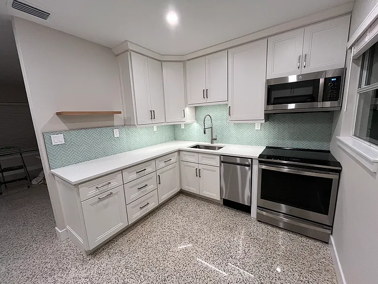 5919 Hollywood Blvd #B — Photo 17