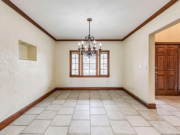 4th image of 4700 Hickorybend Dr