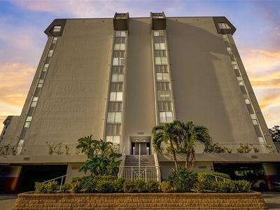 1125 W Peppertree Dr APT 803, Sarasota, FL, 34242