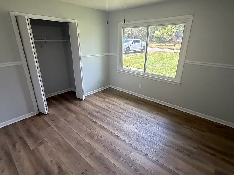 508 Lagrand Dr — Photo 7