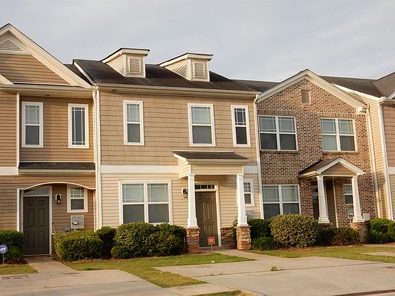3rd image of 6371 Ellenwood Dr