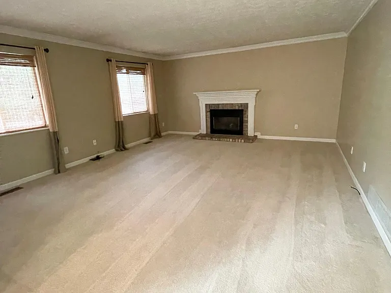5583 Barney Dr — Photo 12