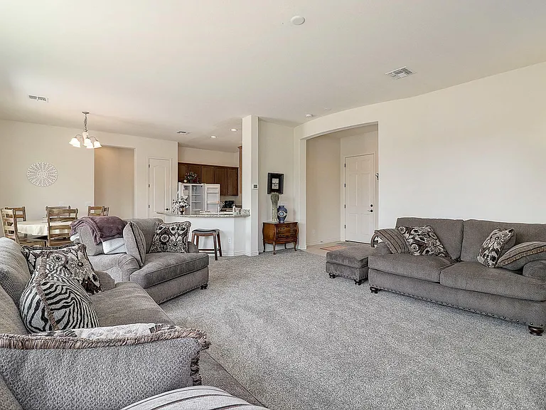 17665 W Agave Rd — Photo 7