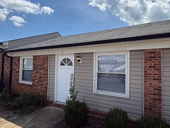 5th image of 5822 Cedars East Ct #5826-2