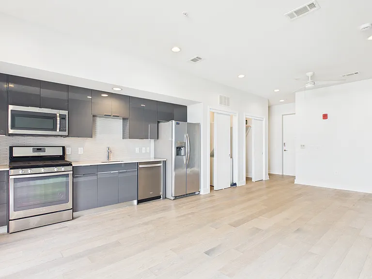 1800 E 4th St #343 — Photo 2