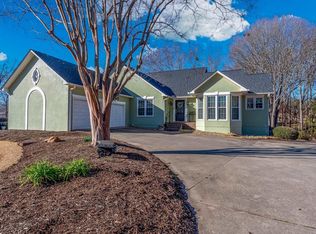 432 Thorn Meadow Ln, Boiling Springs, SC 29316