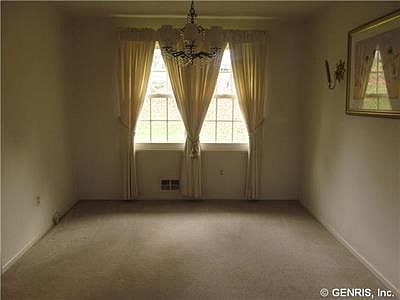 5th image of 48 Selborne Chase